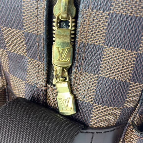 LOUIS VUITTON Damier Ebene Naviglio Messenger Bag - Picture 6 of 14